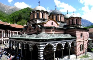 hiking and history tour of bulgaria